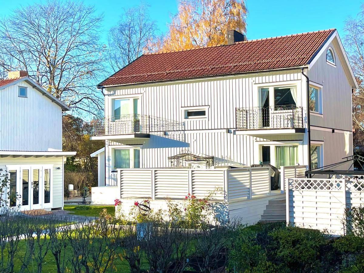 3 Rooms With Private Kitchen & Private Bathroom 5B Gavle Bagian luar foto